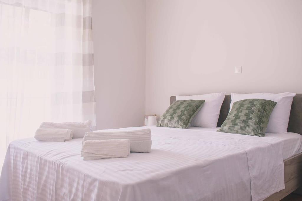Theasis Luxury Apartment